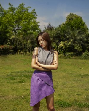 Mauving On Burgeoning Lavender reversible skirt and bustier ensemble 0000