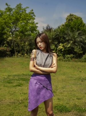 Mauving On Burgeoning Lavender reversible skirt and bustier ensemble 0000