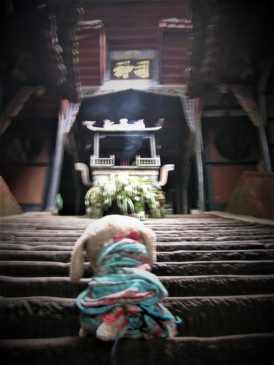 Kwoa Photo Poem 16 Irony, O Irony... an elegy - Qingcheng Mount 2006