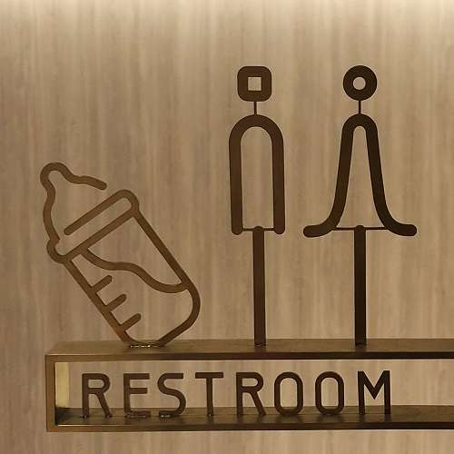 Mall toilets sign - Xintiandi Plaza (huaihai) - Shanghai