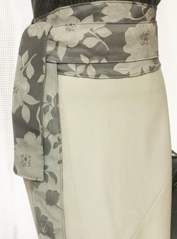 Two-sides reversible wrap belt light grey flowers - Effy By Design fashion 01